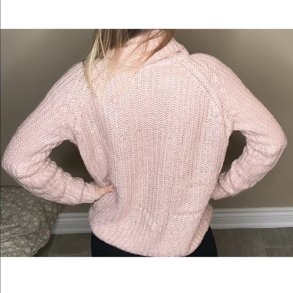 🌸 Pink Sweater - Picture 3 of 3